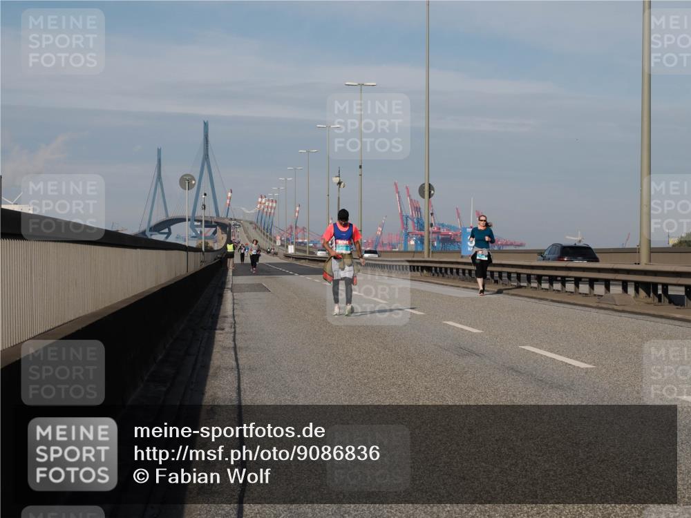 03.10.2025 - Köhlbrandbrückenlauf Fabian Wolf http://msf.ph/oto/9086836 03.10.2025 10:21:26 Position 3  meine-sportfotos.de