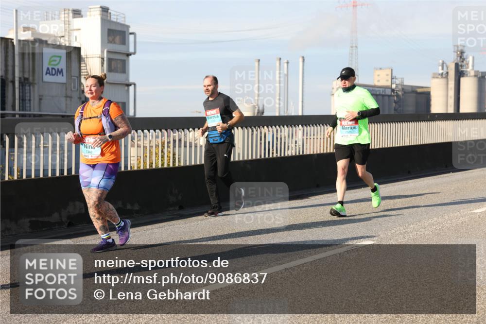 03.10.2025 - Köhlbrandbrückenlauf Lena Gebhardt http://msf.ph/oto/9086837 03.10.2025 10:06:05 Position 2 1348 meine-sportfotos.de