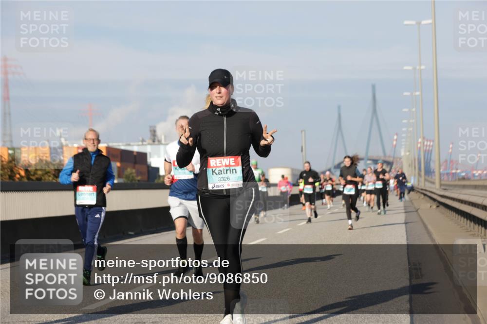 03.10.2025 - Köhlbrandbrückenlauf Jannik Wohlers http://msf.ph/oto/9086850 03.10.2025 09:57:26 Position 3 3326 meine-sportfotos.de