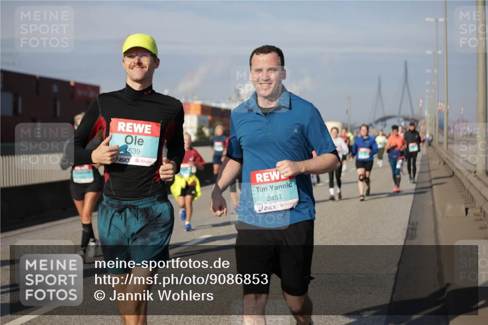 03.10.2025 - Köhlbrandbrückenlauf Jannik Wohlers http://msf.ph/oto/9086853 03.10.2025 10:07:58 Position 3 1539, 2451 meine-sportfotos.de