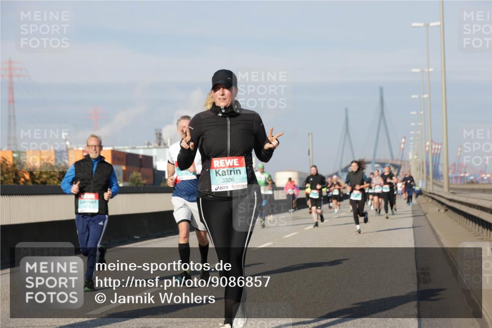 03.10.2025 - Köhlbrandbrückenlauf Jannik Wohlers http://msf.ph/oto/9086857 03.10.2025 09:57:26 Position 3 3326 meine-sportfotos.de