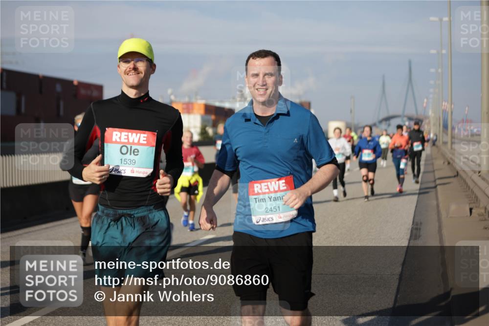 03.10.2025 - Köhlbrandbrückenlauf Jannik Wohlers http://msf.ph/oto/9086860 03.10.2025 10:07:58 Position 3 1539, 2451 meine-sportfotos.de
