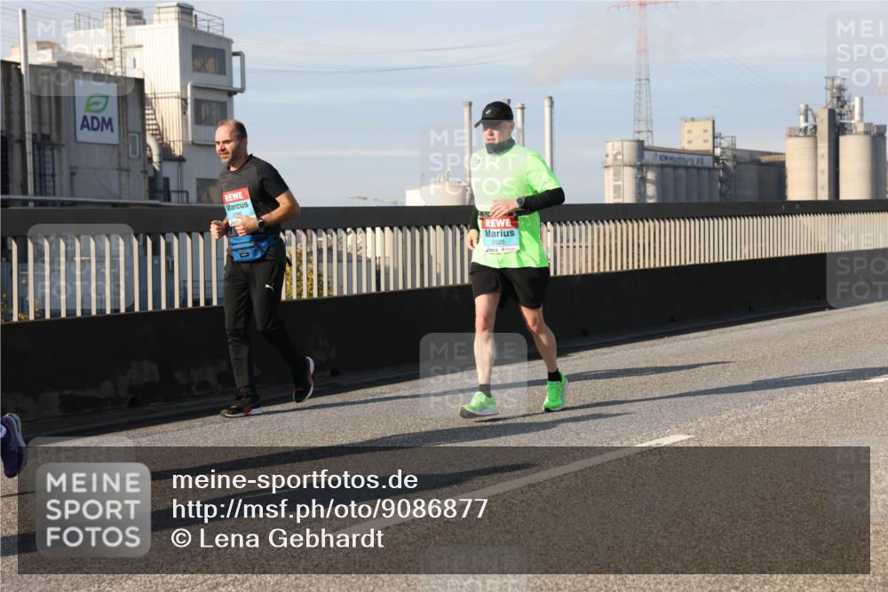 03.10.2025 - Köhlbrandbrückenlauf Lena Gebhardt http://msf.ph/oto/9086877 03.10.2025 10:06:06 Position 2 2525 meine-sportfotos.de