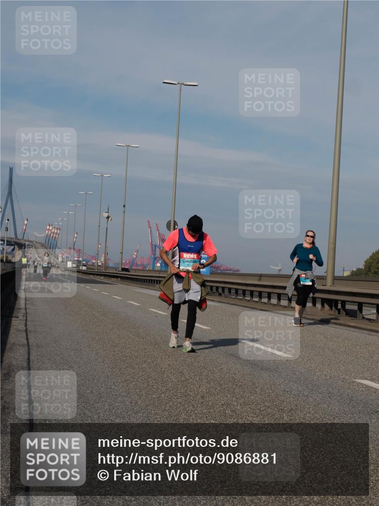 03.10.2025 - Köhlbrandbrückenlauf Fabian Wolf http://msf.ph/oto/9086881 03.10.2025 10:21:33 Position 3 351 meine-sportfotos.de