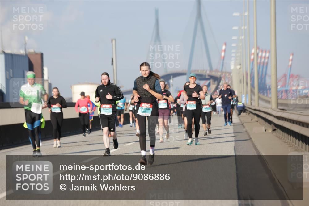 03.10.2025 - Köhlbrandbrückenlauf Jannik Wohlers http://msf.ph/oto/9086886 03.10.2025 09:57:28 Position 3  meine-sportfotos.de