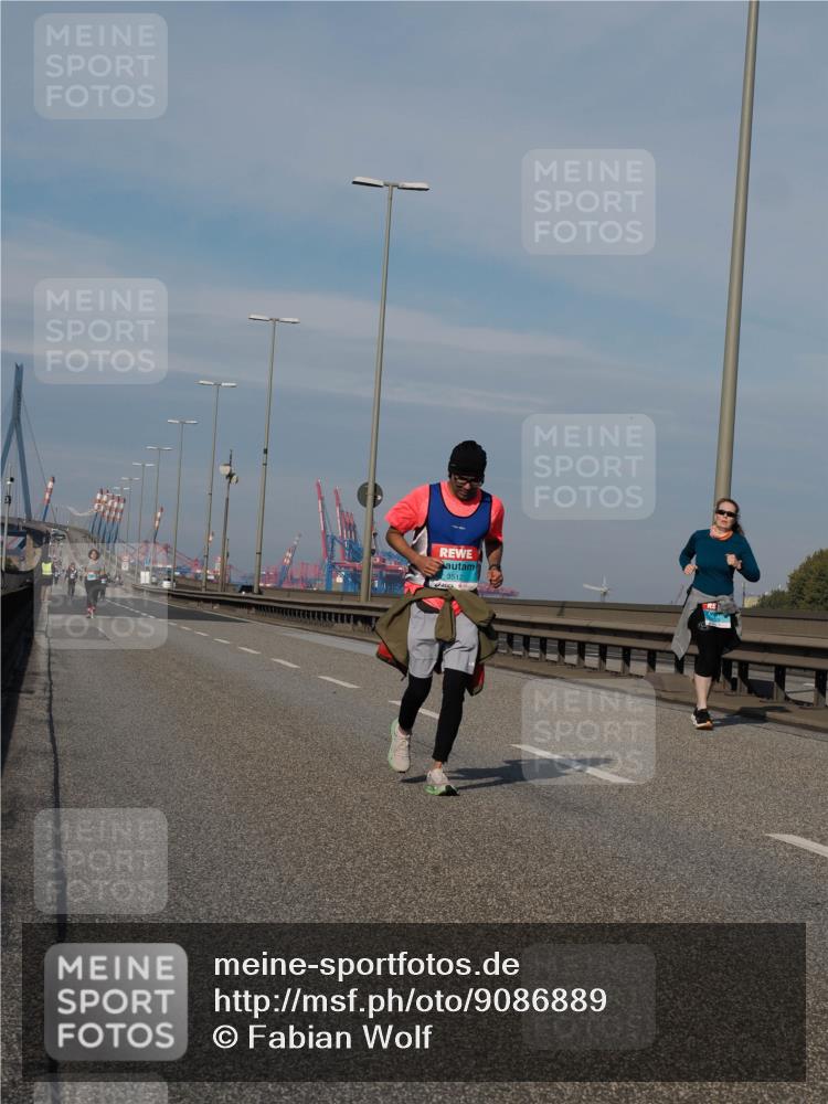 03.10.2025 - Köhlbrandbrückenlauf Fabian Wolf http://msf.ph/oto/9086889 03.10.2025 10:21:34 Position 3 3512 meine-sportfotos.de