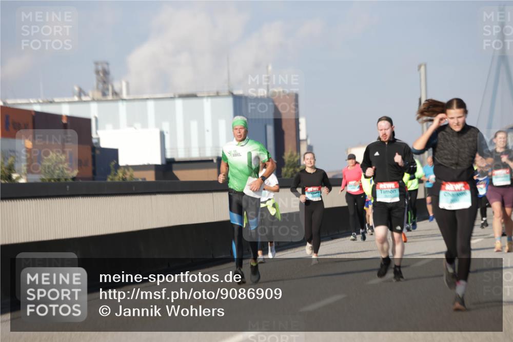03.10.2025 - Köhlbrandbrückenlauf Jannik Wohlers http://msf.ph/oto/9086909 03.10.2025 09:57:29 Position 3  meine-sportfotos.de