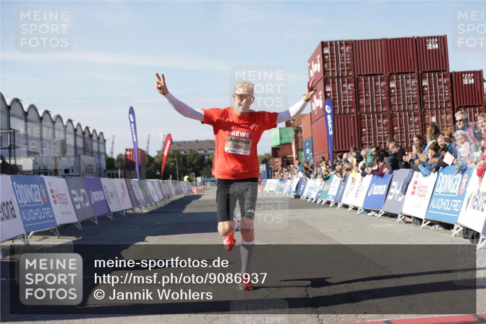 03.10.2025 - Köhlbrandbrückenlauf Jannik Wohlers http://msf.ph/oto/9086937 03.10.2025 12:53:00 Ziel 4034, 4040 meine-sportfotos.de