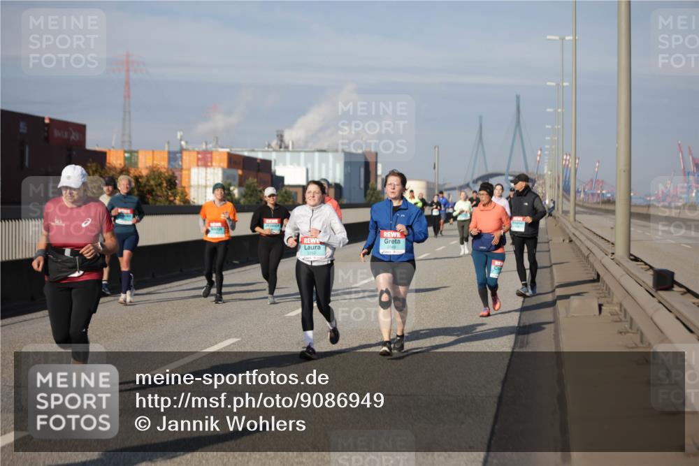 03.10.2025 - Köhlbrandbrückenlauf Jannik Wohlers http://msf.ph/oto/9086949 03.10.2025 10:08:02 Position 3 2250 meine-sportfotos.de