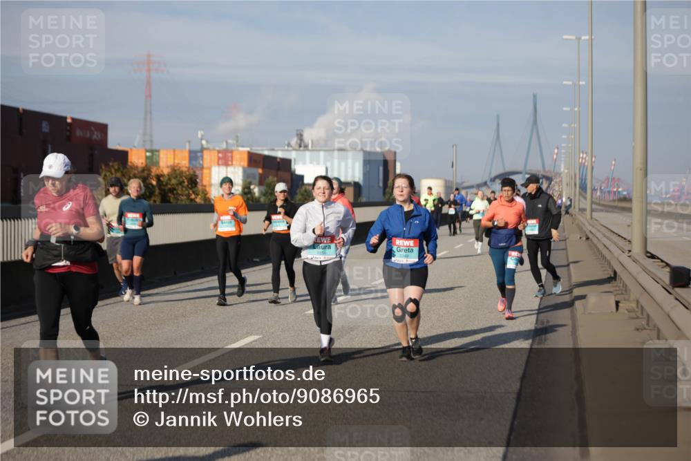 03.10.2025 - Köhlbrandbrückenlauf Jannik Wohlers http://msf.ph/oto/9086965 03.10.2025 10:08:02 Position 3 2249 meine-sportfotos.de