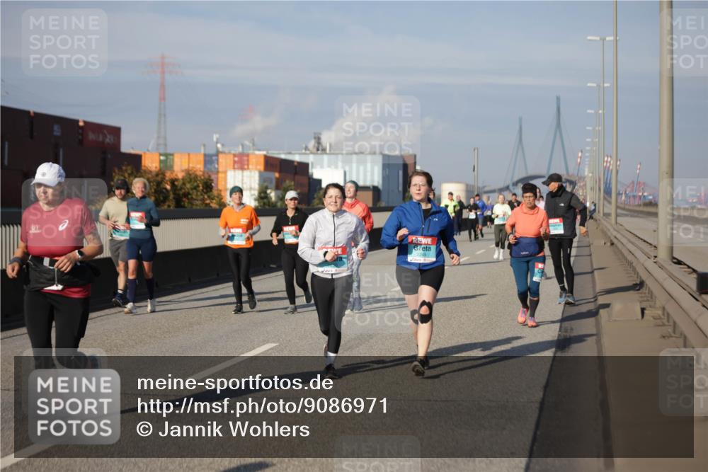 03.10.2025 - Köhlbrandbrückenlauf Jannik Wohlers http://msf.ph/oto/9086971 03.10.2025 10:08:02 Position 3  meine-sportfotos.de