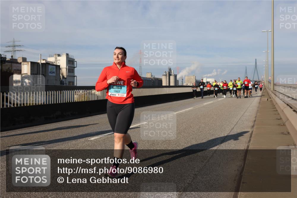 03.10.2025 - Köhlbrandbrückenlauf Lena Gebhardt http://msf.ph/oto/9086980 03.10.2025 10:06:08 Position 2 1863 meine-sportfotos.de