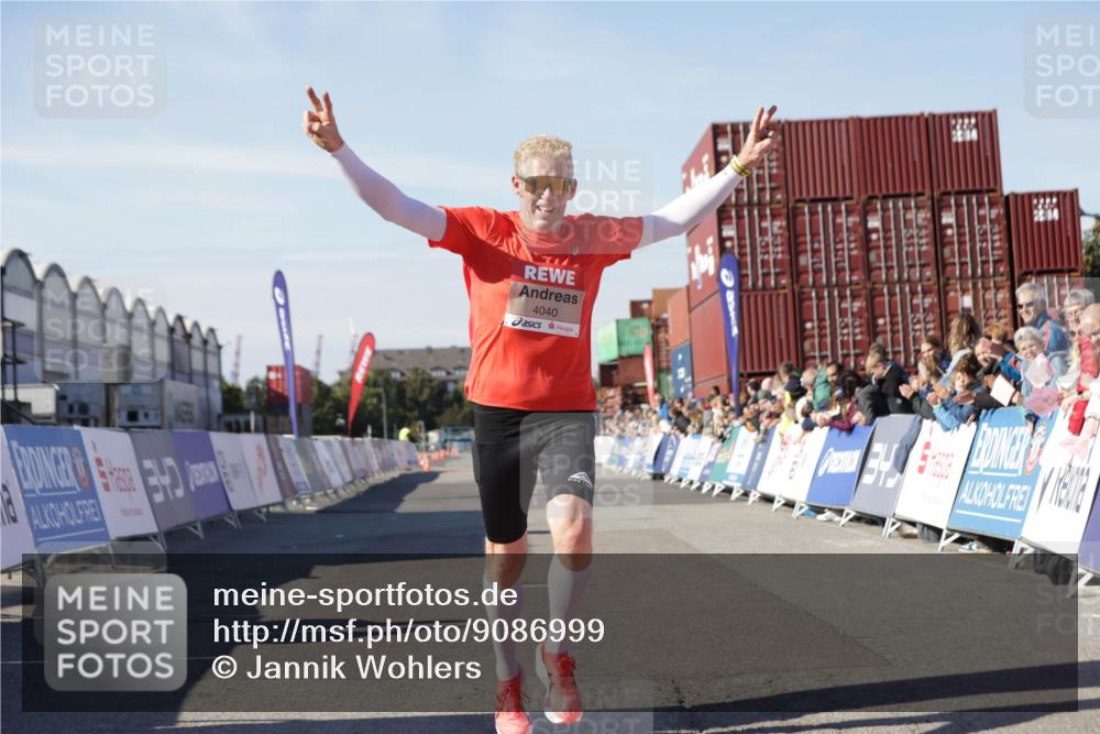 03.10.2025 - Köhlbrandbrückenlauf Jannik Wohlers http://msf.ph/oto/9086999 03.10.2025 12:53:00 Ziel 4034, 4040 meine-sportfotos.de