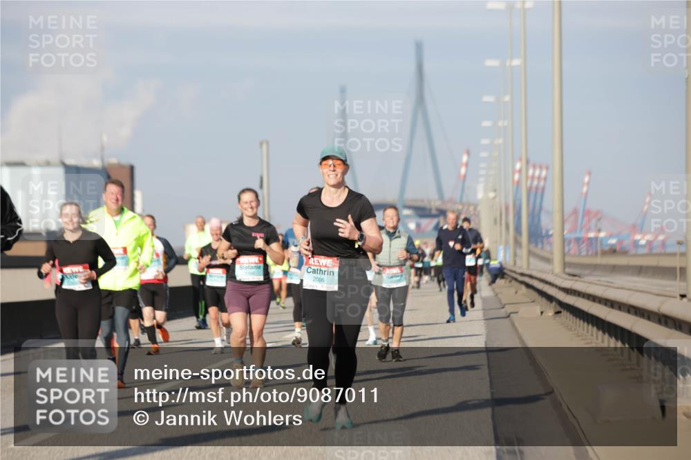 03.10.2025 - Köhlbrandbrückenlauf Jannik Wohlers http://msf.ph/oto/9087011 03.10.2025 09:57:34 Position 3 2006 meine-sportfotos.de