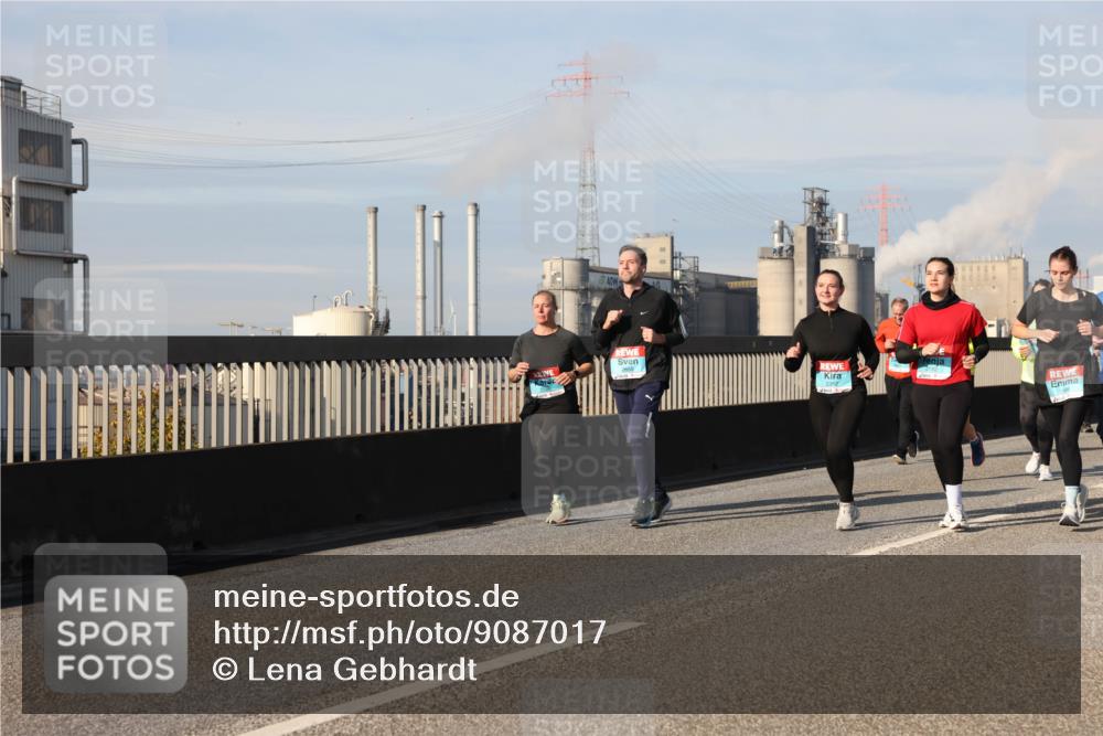 03.10.2025 - Köhlbrandbrückenlauf Lena Gebhardt http://msf.ph/oto/9087017 03.10.2025 10:06:13 Position 2 2655, 2352 meine-sportfotos.de
