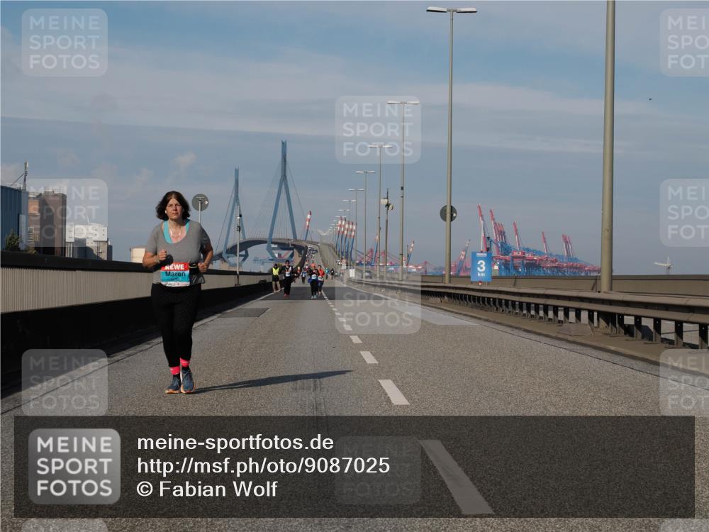 03.10.2025 - Köhlbrandbrückenlauf Fabian Wolf http://msf.ph/oto/9087025 03.10.2025 10:21:57 Position 3  meine-sportfotos.de