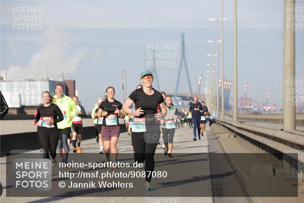03.10.2025 - Köhlbrandbrückenlauf Jannik Wohlers http://msf.ph/oto/9087080 03.10.2025 09:57:35 Position 3 1169, 2006 meine-sportfotos.de