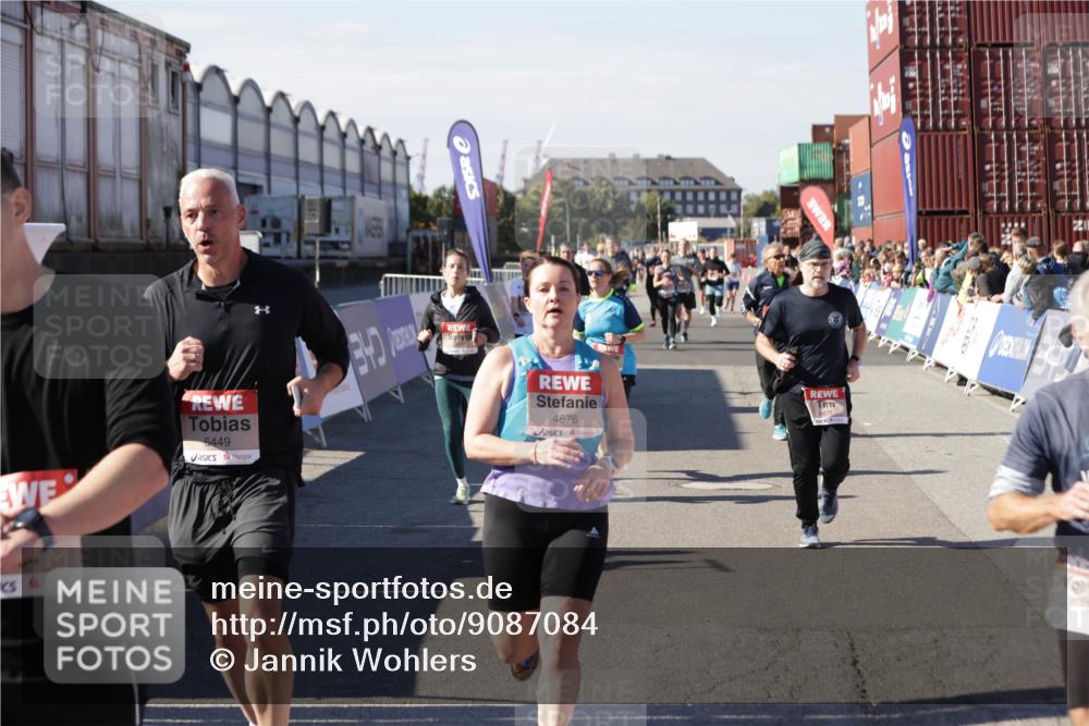 03.10.2025 - Köhlbrandbrückenlauf Jannik Wohlers http://msf.ph/oto/9087084 03.10.2025 13:19:01 Ziel 4556, 4630, 4676, 4756, 4889, 5027, 5304, 5449, 5974, 6117, 6127, 6267, 6475, 6573, 6795 meine-sportfotos.de