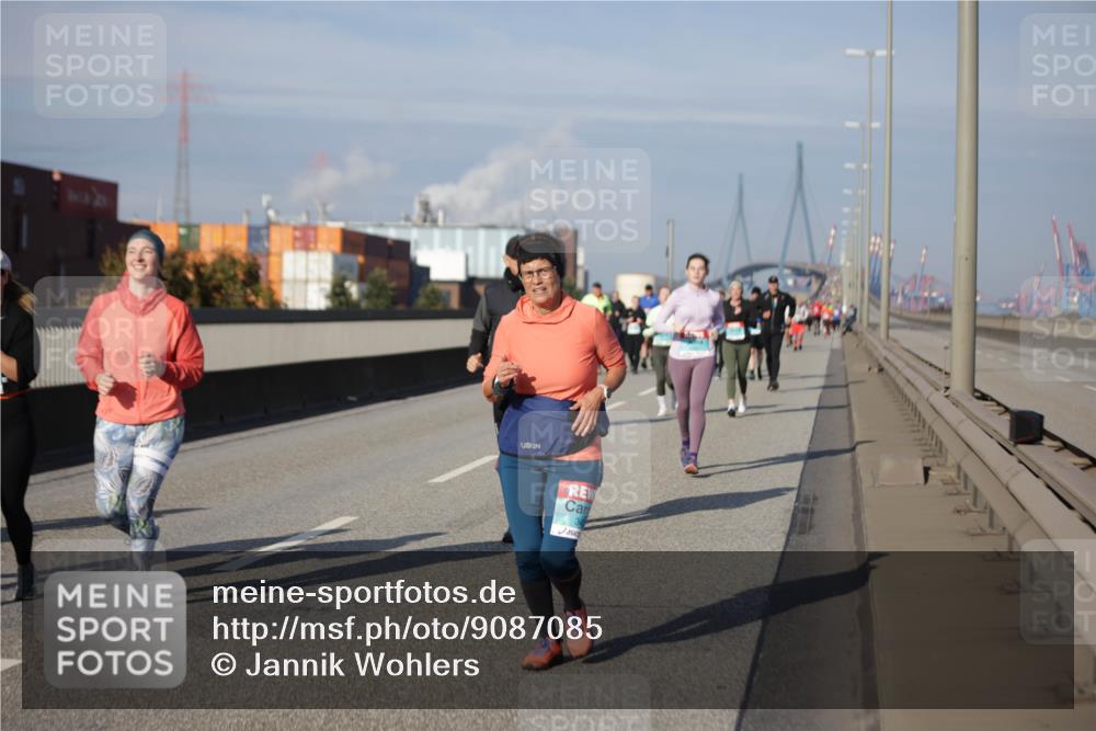 03.10.2025 - Köhlbrandbrückenlauf Jannik Wohlers http://msf.ph/oto/9087085 03.10.2025 10:08:05 Position 3  meine-sportfotos.de