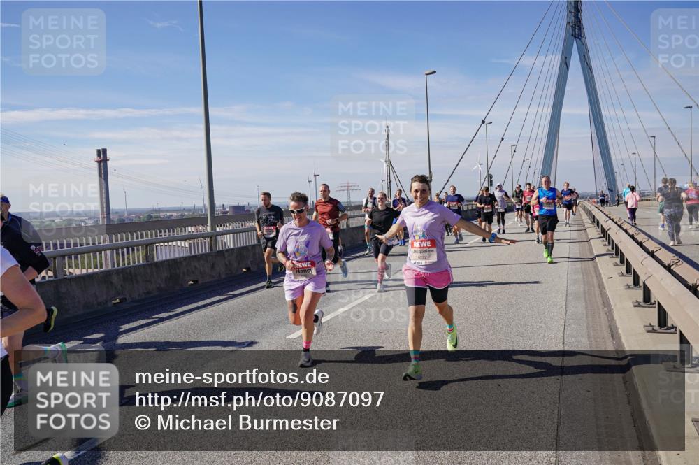 03.10.2025 - Köhlbrandbrückenlauf Michael Burmester http://msf.ph/oto/9087097 03.10.2025 12:43:59 Position 2 6222 meine-sportfotos.de