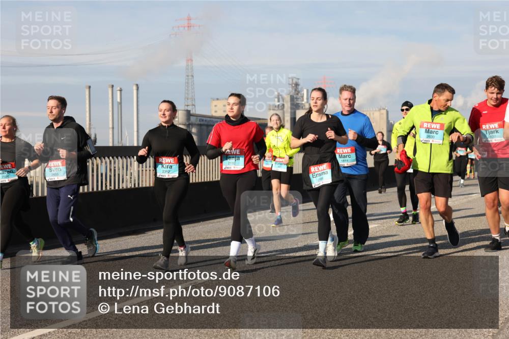 03.10.2025 - Köhlbrandbrückenlauf Lena Gebhardt http://msf.ph/oto/9087106 03.10.2025 10:06:14 Position 2 2586, 2655, 2352, 2192, 2166, 1814, 2630, 2632 meine-sportfotos.de