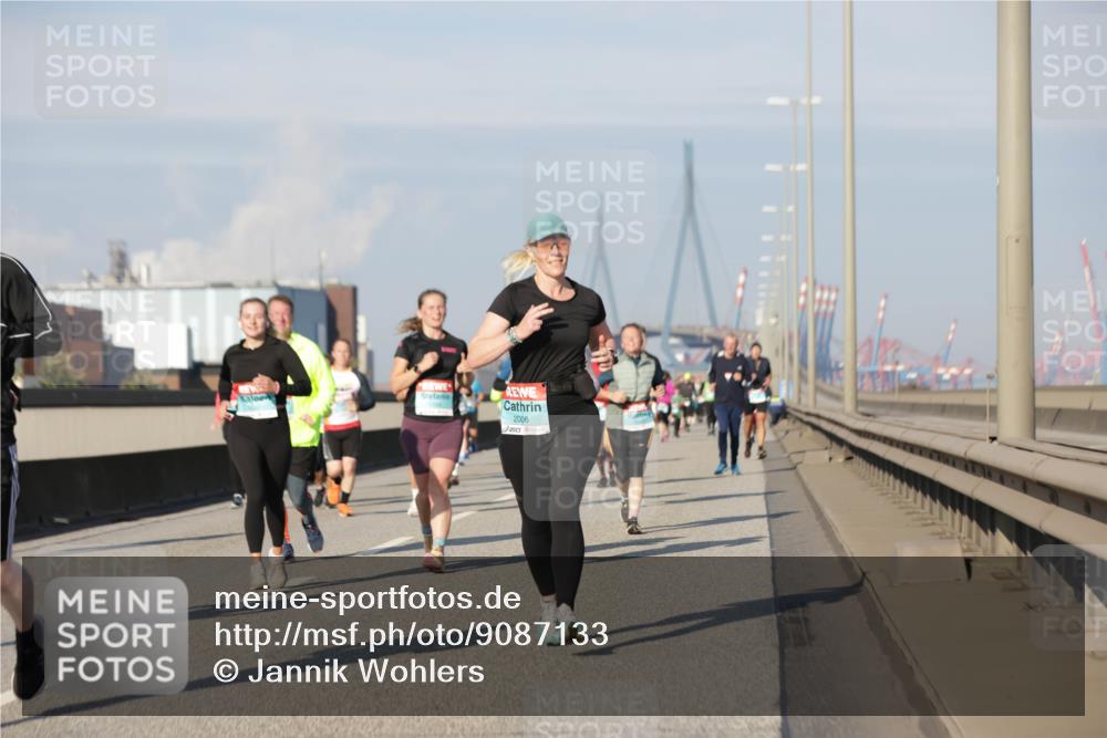 03.10.2025 - Köhlbrandbrückenlauf Jannik Wohlers http://msf.ph/oto/9087133 03.10.2025 09:57:35 Position 3 2006 meine-sportfotos.de