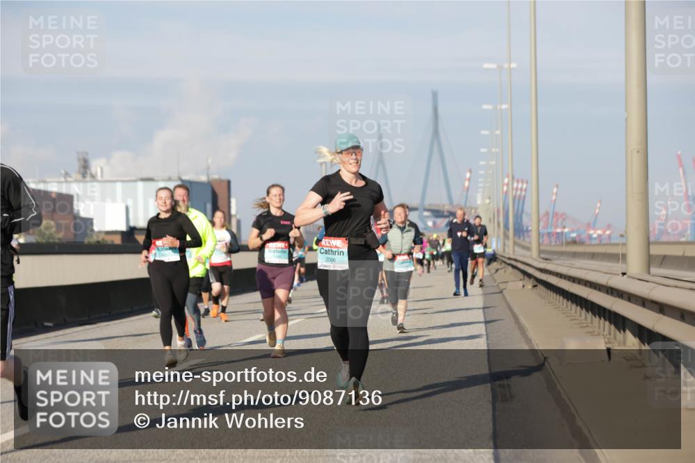 03.10.2025 - Köhlbrandbrückenlauf Jannik Wohlers http://msf.ph/oto/9087136 03.10.2025 09:57:35 Position 3 2006 meine-sportfotos.de