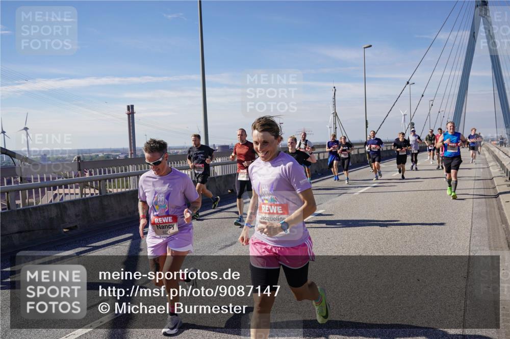 03.10.2025 - Köhlbrandbrückenlauf Michael Burmester http://msf.ph/oto/9087147 03.10.2025 12:44:00 Position 2 6224 meine-sportfotos.de