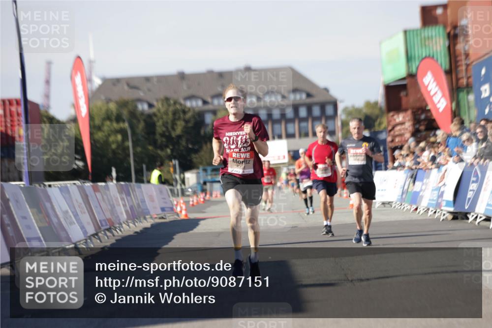 03.10.2025 - Köhlbrandbrückenlauf Jannik Wohlers http://msf.ph/oto/9087151 03.10.2025 12:53:11 Ziel 6333 meine-sportfotos.de