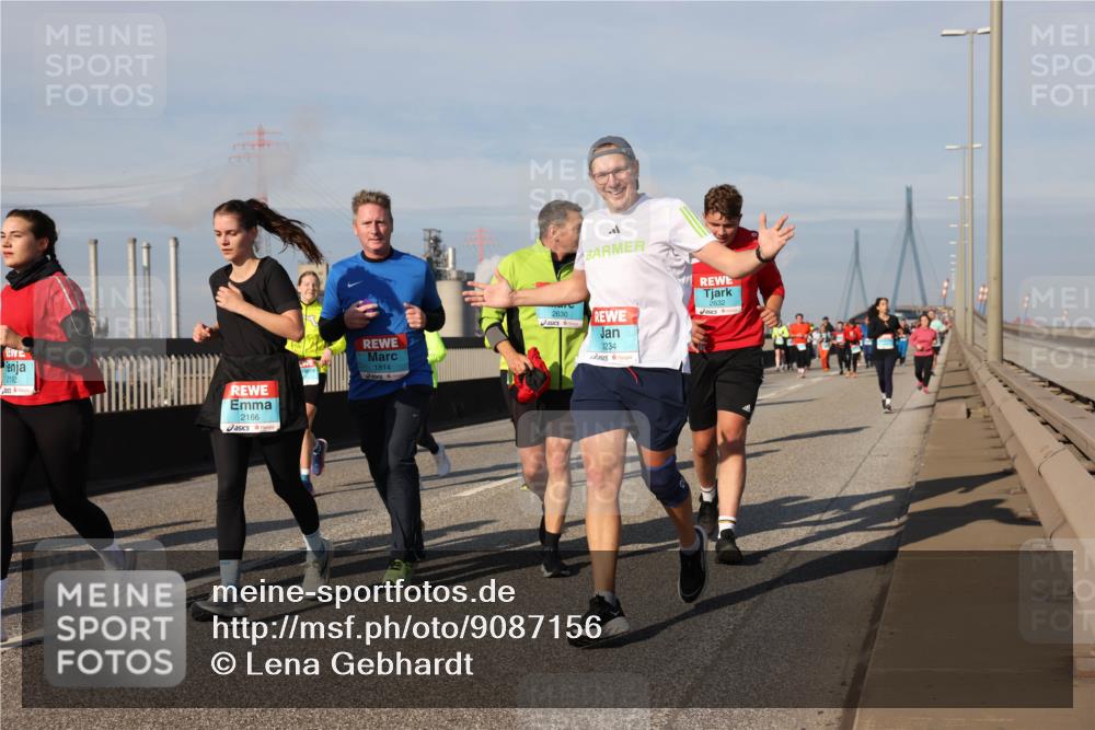 03.10.2025 - Köhlbrandbrückenlauf Lena Gebhardt http://msf.ph/oto/9087156 03.10.2025 10:06:15 Position 2 2192, 5, 2166, 1814, 2630, 3234, 2632 meine-sportfotos.de