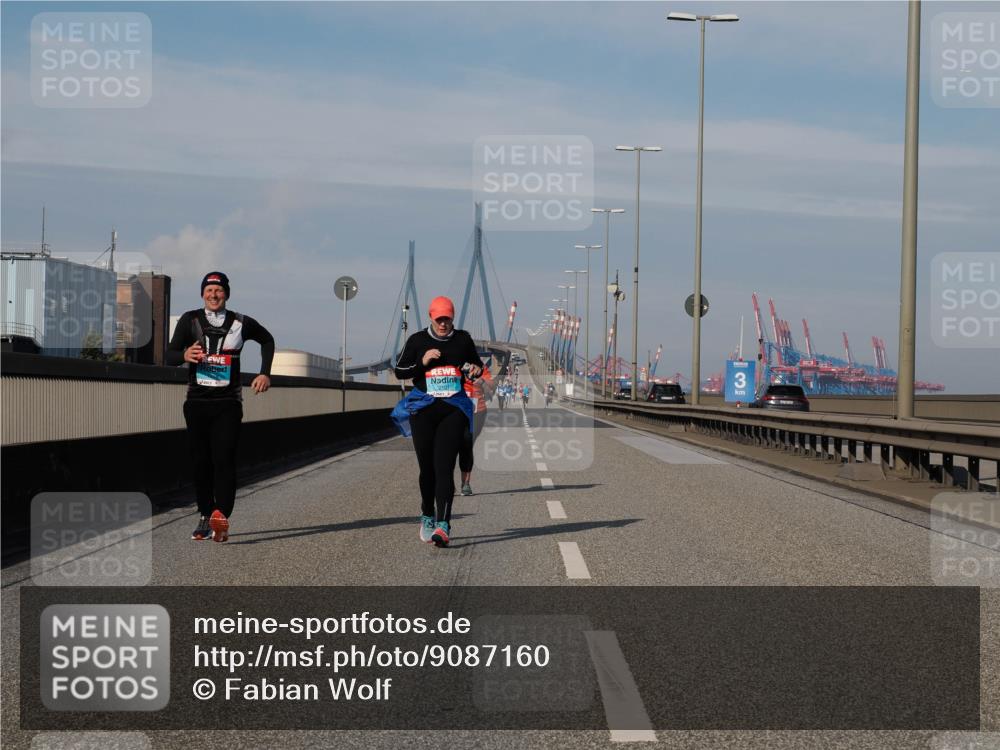 03.10.2025 - Köhlbrandbrückenlauf Fabian Wolf http://msf.ph/oto/9087160 03.10.2025 10:22:25 Position 3 2507, 3 meine-sportfotos.de
