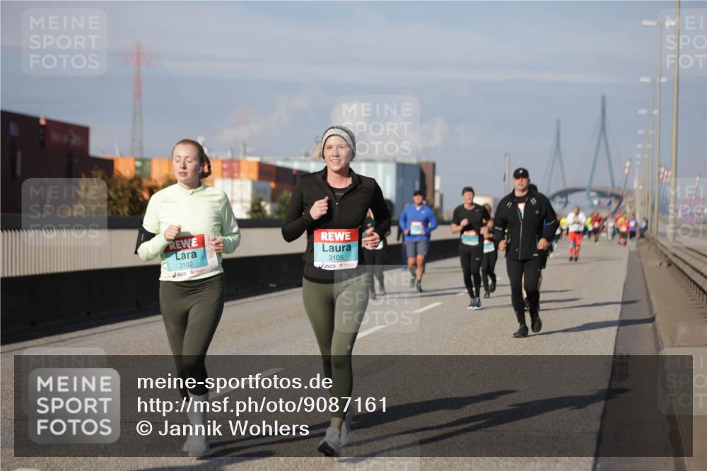 03.10.2025 - Köhlbrandbrückenlauf Jannik Wohlers http://msf.ph/oto/9087161 03.10.2025 10:08:12 Position 3 3102, 3105 meine-sportfotos.de