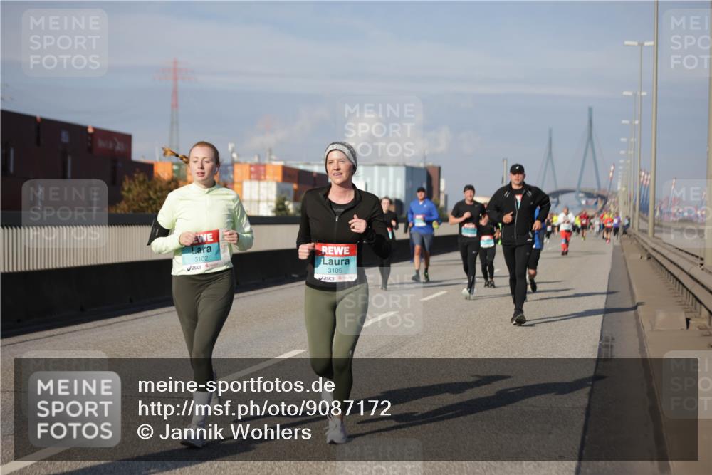 03.10.2025 - Köhlbrandbrückenlauf Jannik Wohlers http://msf.ph/oto/9087172 03.10.2025 10:08:12 Position 3 3102, 3105 meine-sportfotos.de