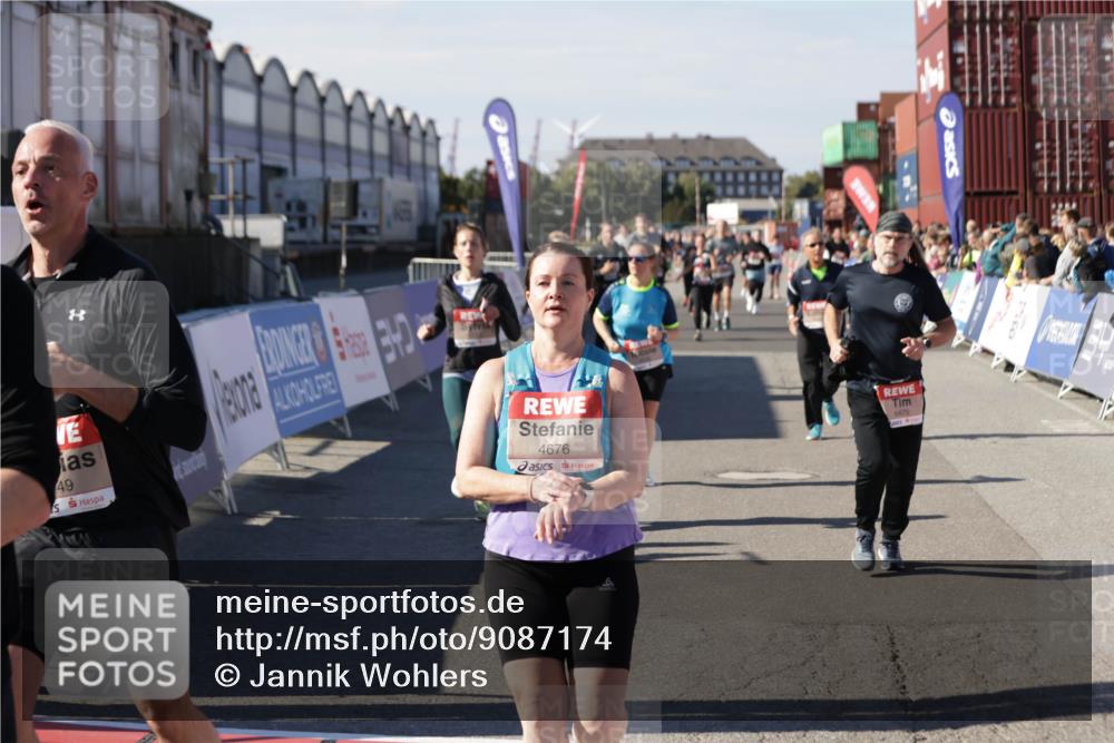 03.10.2025 - Köhlbrandbrückenlauf Jannik Wohlers http://msf.ph/oto/9087174 03.10.2025 13:19:02 Ziel 4556, 4630, 4676, 4756, 4876, 4889, 5027, 5304, 5449, 5974, 6088, 6117, 6127, 6267, 6475, 6573, 6795 meine-sportfotos.de