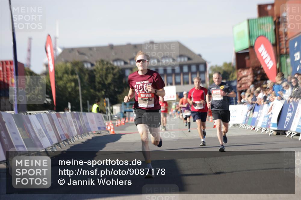 03.10.2025 - Köhlbrandbrückenlauf Jannik Wohlers http://msf.ph/oto/9087178 03.10.2025 12:53:11 Ziel 6333 meine-sportfotos.de