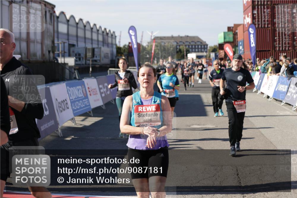 03.10.2025 - Köhlbrandbrückenlauf Jannik Wohlers http://msf.ph/oto/9087181 03.10.2025 13:19:02 Ziel 4556, 4630, 4676, 4756, 4876, 4889, 5027, 5304, 5449, 5974, 6088, 6117, 6127, 6267, 6475, 6573, 6795 meine-sportfotos.de