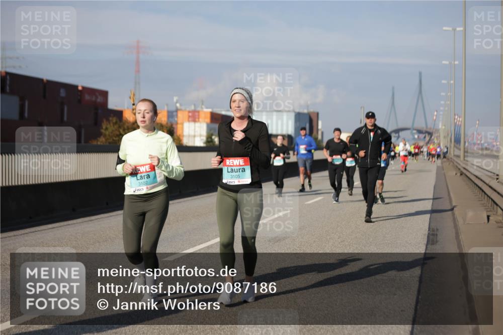 03.10.2025 - Köhlbrandbrückenlauf Jannik Wohlers http://msf.ph/oto/9087186 03.10.2025 10:08:13 Position 3 3102, 3105 meine-sportfotos.de