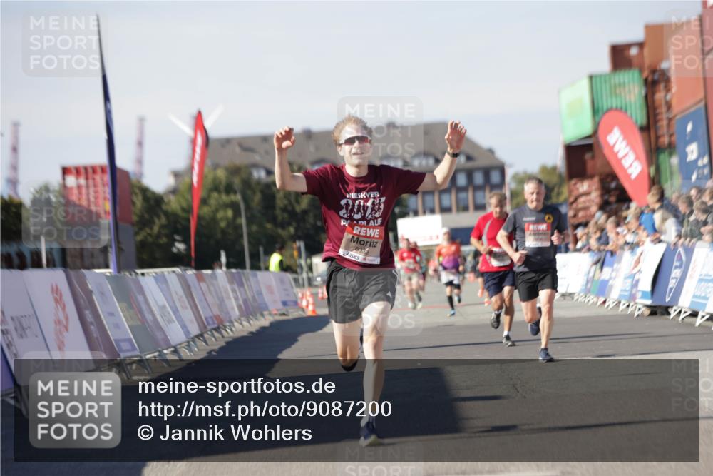 03.10.2025 - Köhlbrandbrückenlauf Jannik Wohlers http://msf.ph/oto/9087200 03.10.2025 12:53:12 Ziel 5786, 6333 meine-sportfotos.de