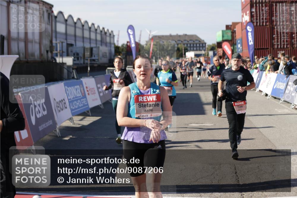 03.10.2025 - Köhlbrandbrückenlauf Jannik Wohlers http://msf.ph/oto/9087206 03.10.2025 13:19:02 Ziel 4556, 4630, 4676, 4756, 4876, 4889, 5027, 5304, 5449, 5974, 6088, 6117, 6127, 6267, 6475, 6573, 6795 meine-sportfotos.de