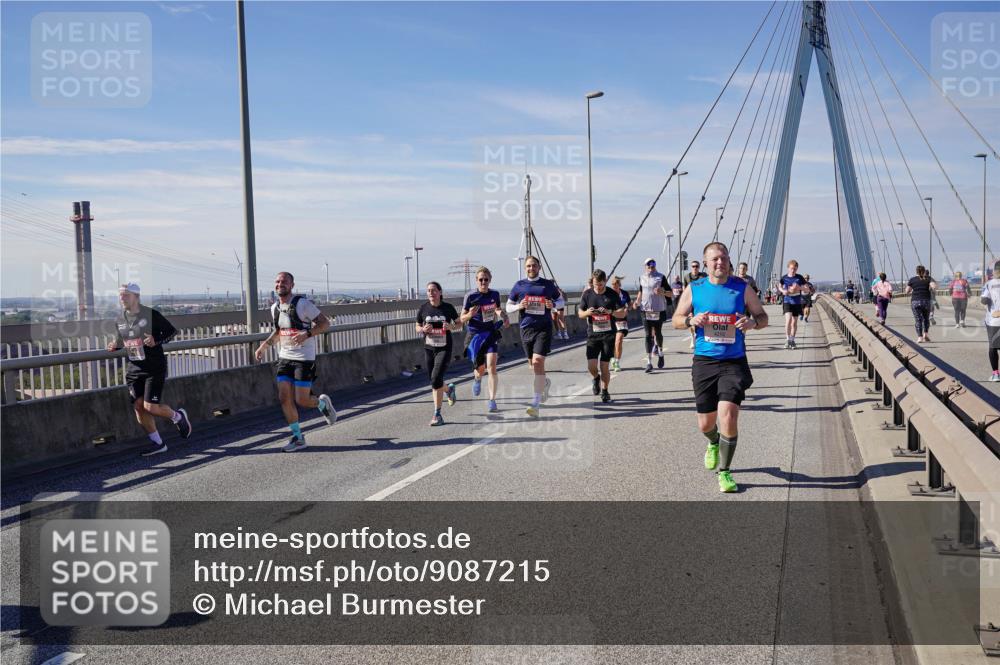 03.10.2025 - Köhlbrandbrückenlauf Michael Burmester http://msf.ph/oto/9087215 03.10.2025 12:44:01 Position 2  meine-sportfotos.de