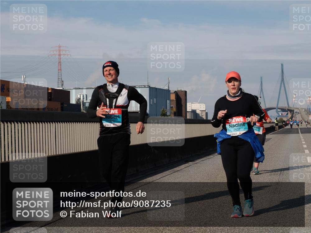 03.10.2025 - Köhlbrandbrückenlauf Fabian Wolf http://msf.ph/oto/9087235 03.10.2025 10:22:28 Position 3 1928, 2507 meine-sportfotos.de