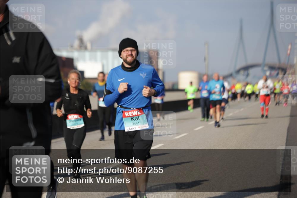 03.10.2025 - Köhlbrandbrückenlauf Jannik Wohlers http://msf.ph/oto/9087255 03.10.2025 10:08:17 Position 3 3441 meine-sportfotos.de