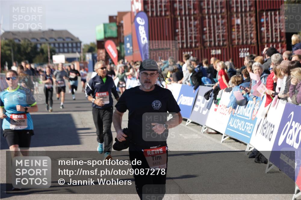 03.10.2025 - Köhlbrandbrückenlauf Jannik Wohlers http://msf.ph/oto/9087278 03.10.2025 13:19:02 Ziel 4556, 4630, 4676, 4756, 4876, 4889, 5027, 5304, 5449, 5974, 6088, 6117, 6127, 6267, 6475, 6573, 6795 meine-sportfotos.de