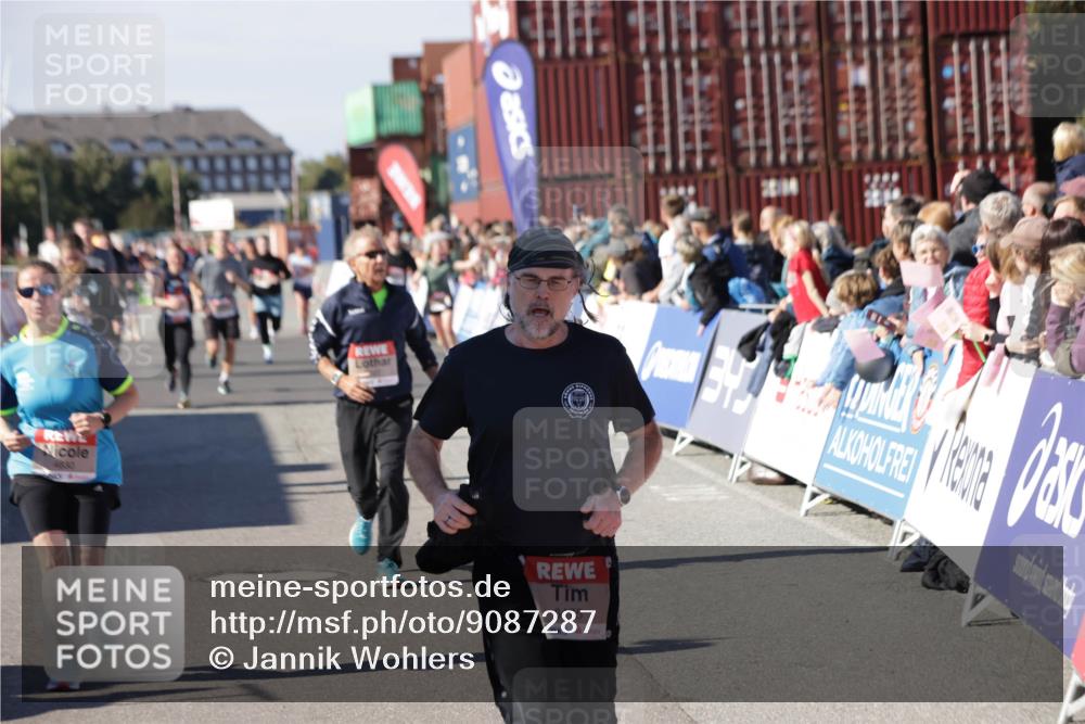03.10.2025 - Köhlbrandbrückenlauf Jannik Wohlers http://msf.ph/oto/9087287 03.10.2025 13:19:03 Ziel 4556, 4630, 4631, 4676, 4816, 4876, 4889, 5027, 5304, 5449, 5974, 6088, 6117, 6127, 6267, 6475, 6573, 6795 meine-sportfotos.de