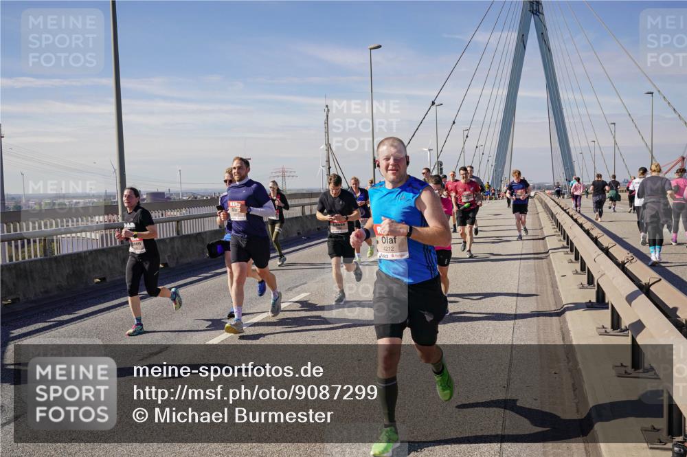 03.10.2025 - Köhlbrandbrückenlauf Michael Burmester http://msf.ph/oto/9087299 03.10.2025 12:44:03 Position 2 4212 meine-sportfotos.de