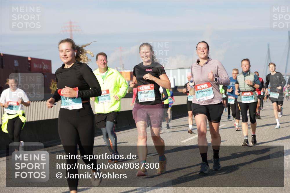 03.10.2025 - Köhlbrandbrückenlauf Jannik Wohlers http://msf.ph/oto/9087300 03.10.2025 09:57:39 Position 3 1220, 1169, 3057, 2054, 2687 meine-sportfotos.de