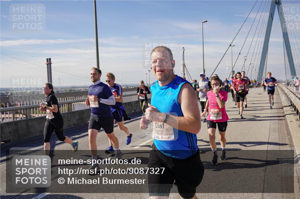 03.10.2025 - Köhlbrandbrückenlauf Michael Burmester http://msf.ph/oto/9087327 03.10.2025 12:44:03 Position 2 4212, 5963 meine-sportfotos.de