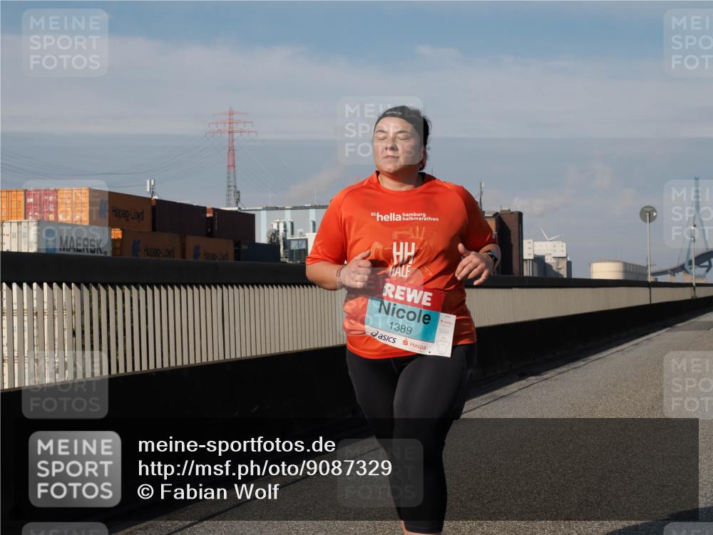 03.10.2025 - Köhlbrandbrückenlauf Fabian Wolf http://msf.ph/oto/9087329 03.10.2025 10:22:32 Position 3 30, 1389 meine-sportfotos.de