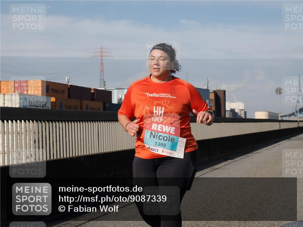 03.10.2025 - Köhlbrandbrückenlauf Fabian Wolf http://msf.ph/oto/9087339 03.10.2025 10:22:33 Position 3 30, 1389 meine-sportfotos.de