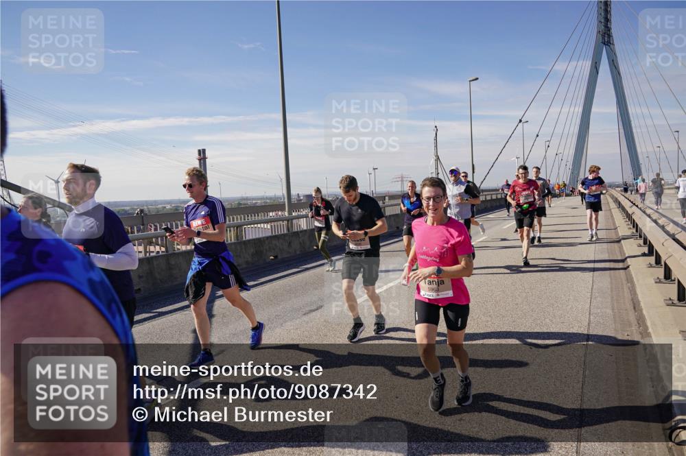 03.10.2025 - Köhlbrandbrückenlauf Michael Burmester http://msf.ph/oto/9087342 03.10.2025 12:44:04 Position 2 5963 meine-sportfotos.de